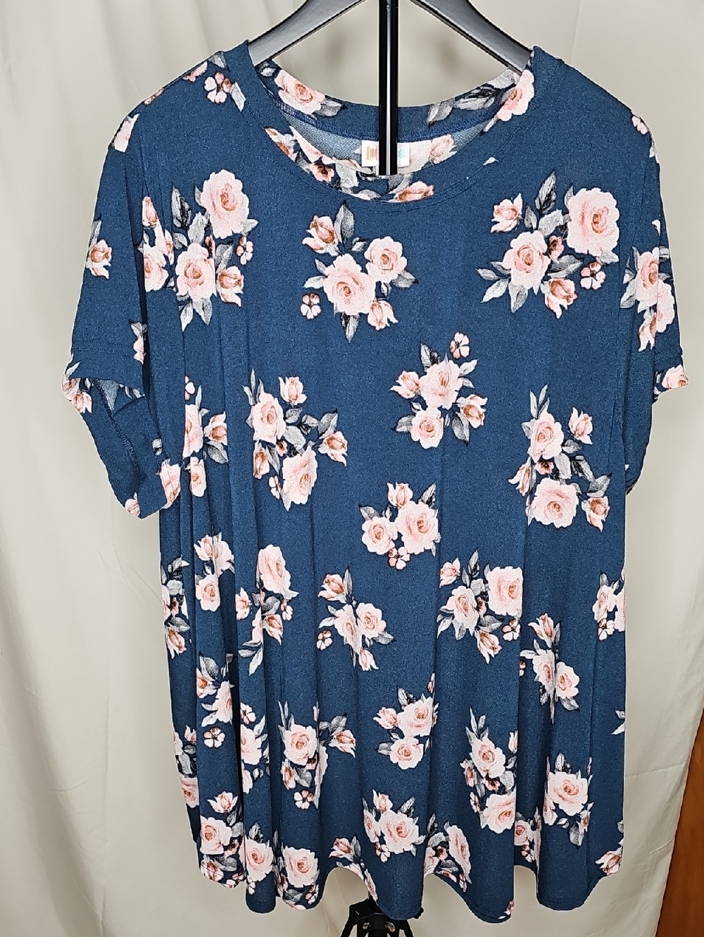 Women’s Navy Floral Short Sleeve Top - Pink Rose Print